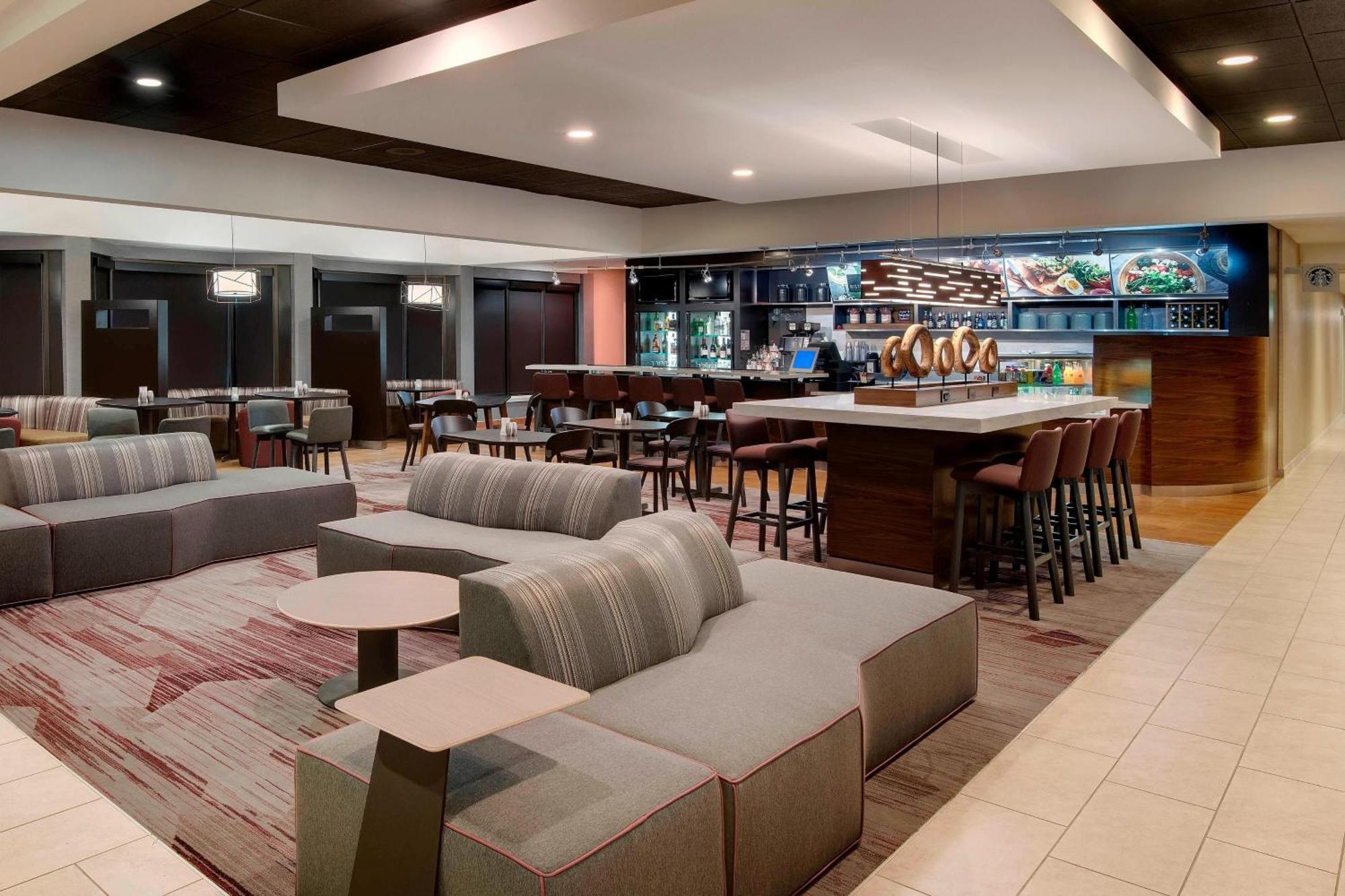 Courtyard By Marriott Savannah Midtown Εξωτερικό φωτογραφία