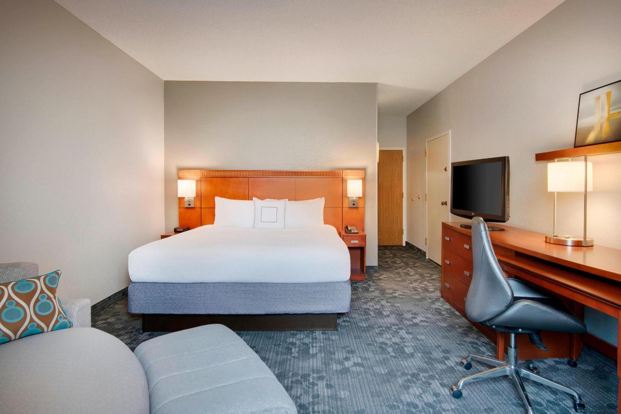 Courtyard By Marriott Savannah Midtown Εξωτερικό φωτογραφία